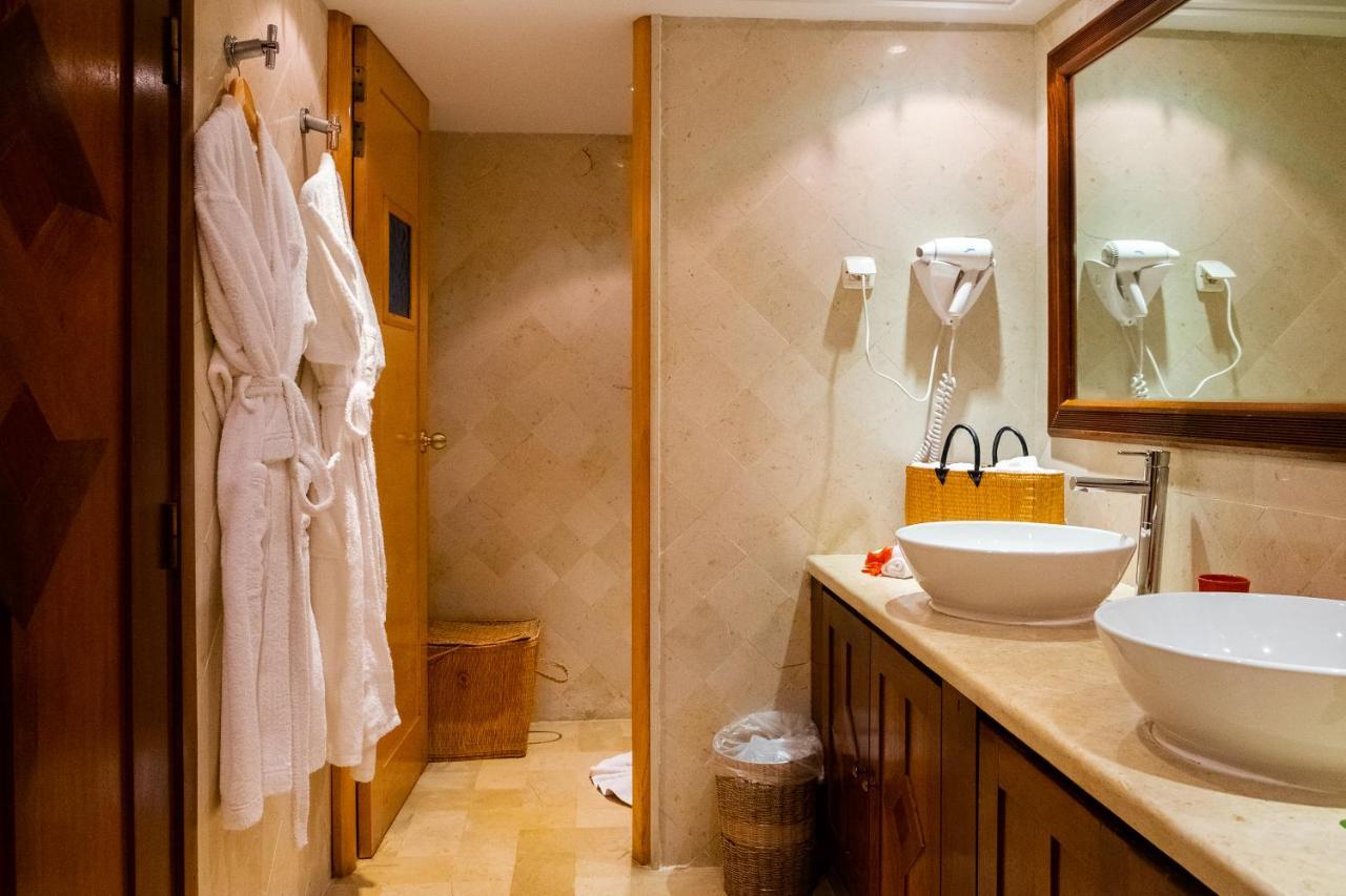 Deluxe Suite Sea View