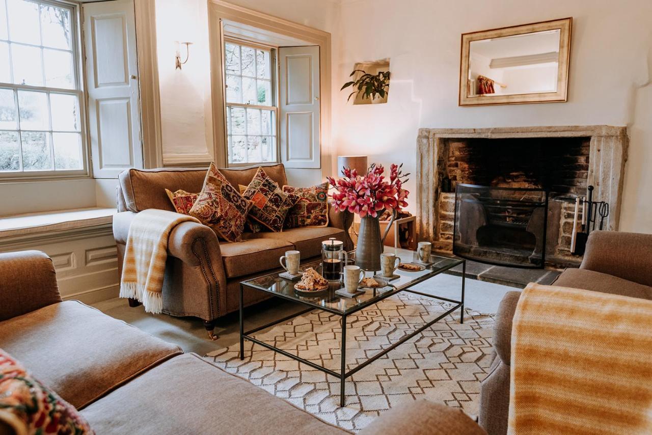 Four-Bedroom House,970135297:JPEG