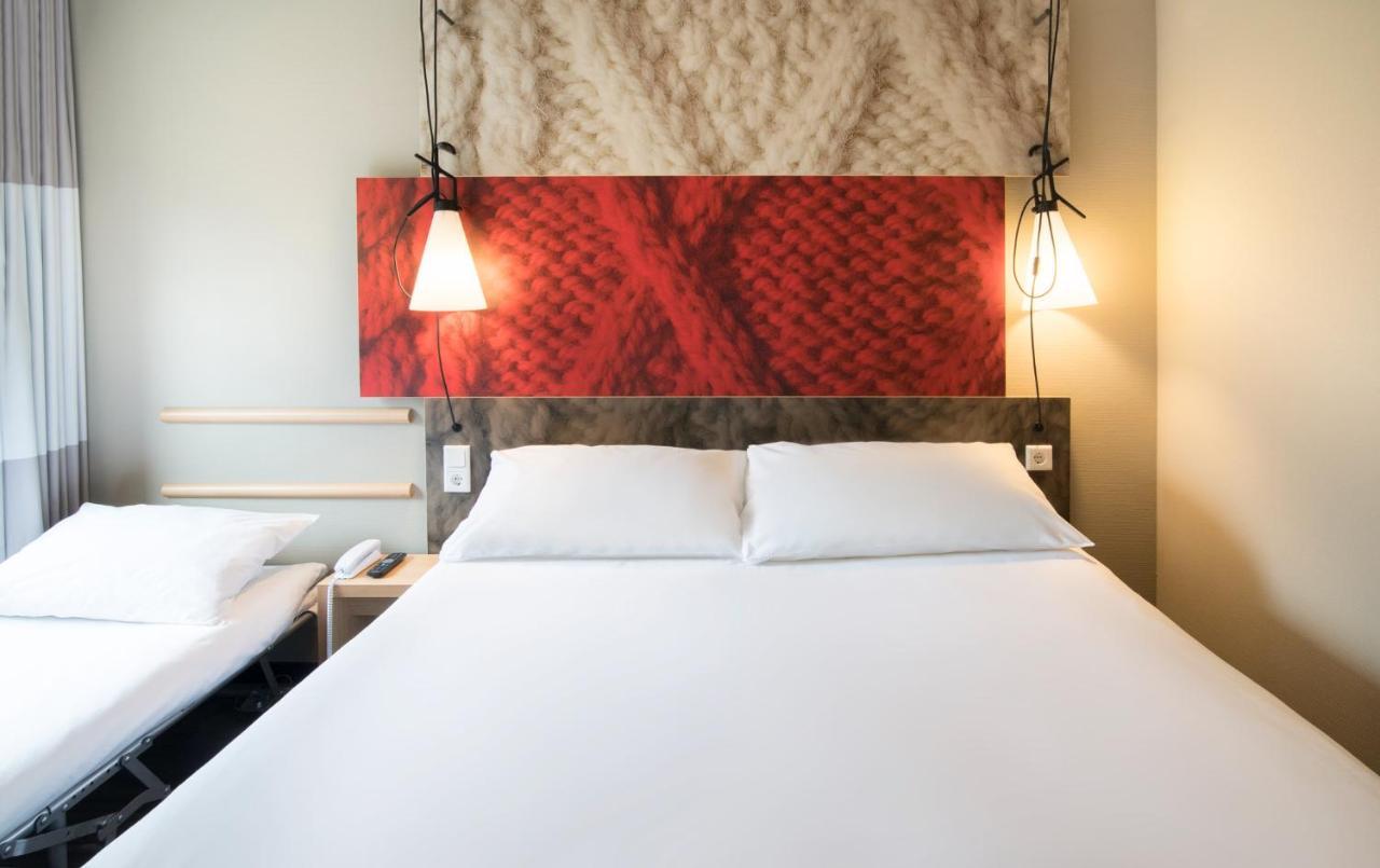 Standard Zimmer - 1 Doppelbett und 1 Einzelbett
