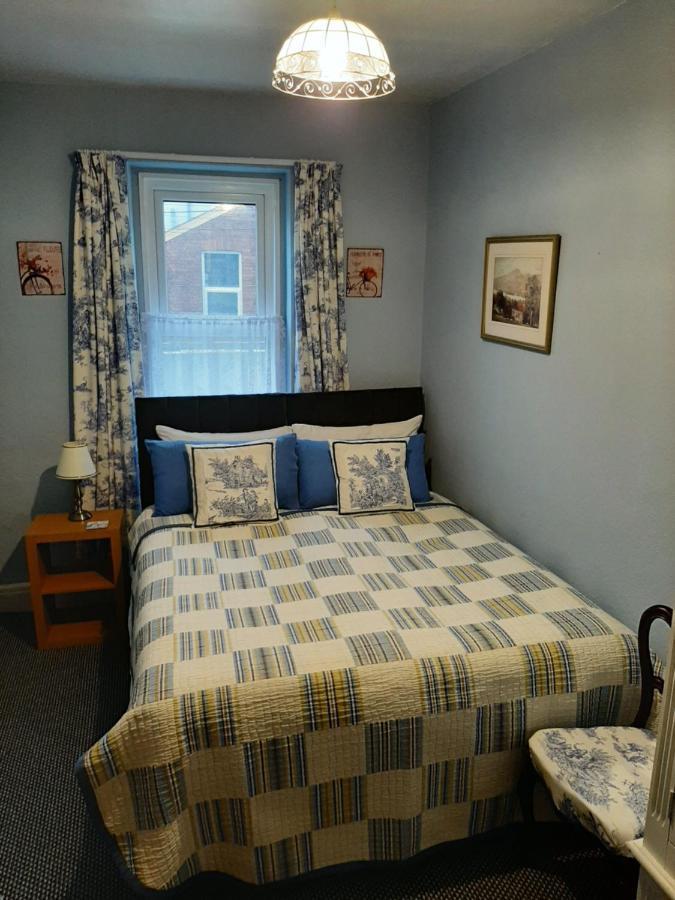 Small Twin Room En-Suite
