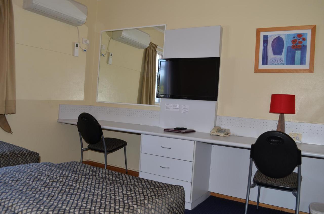Quarto Twin Standard