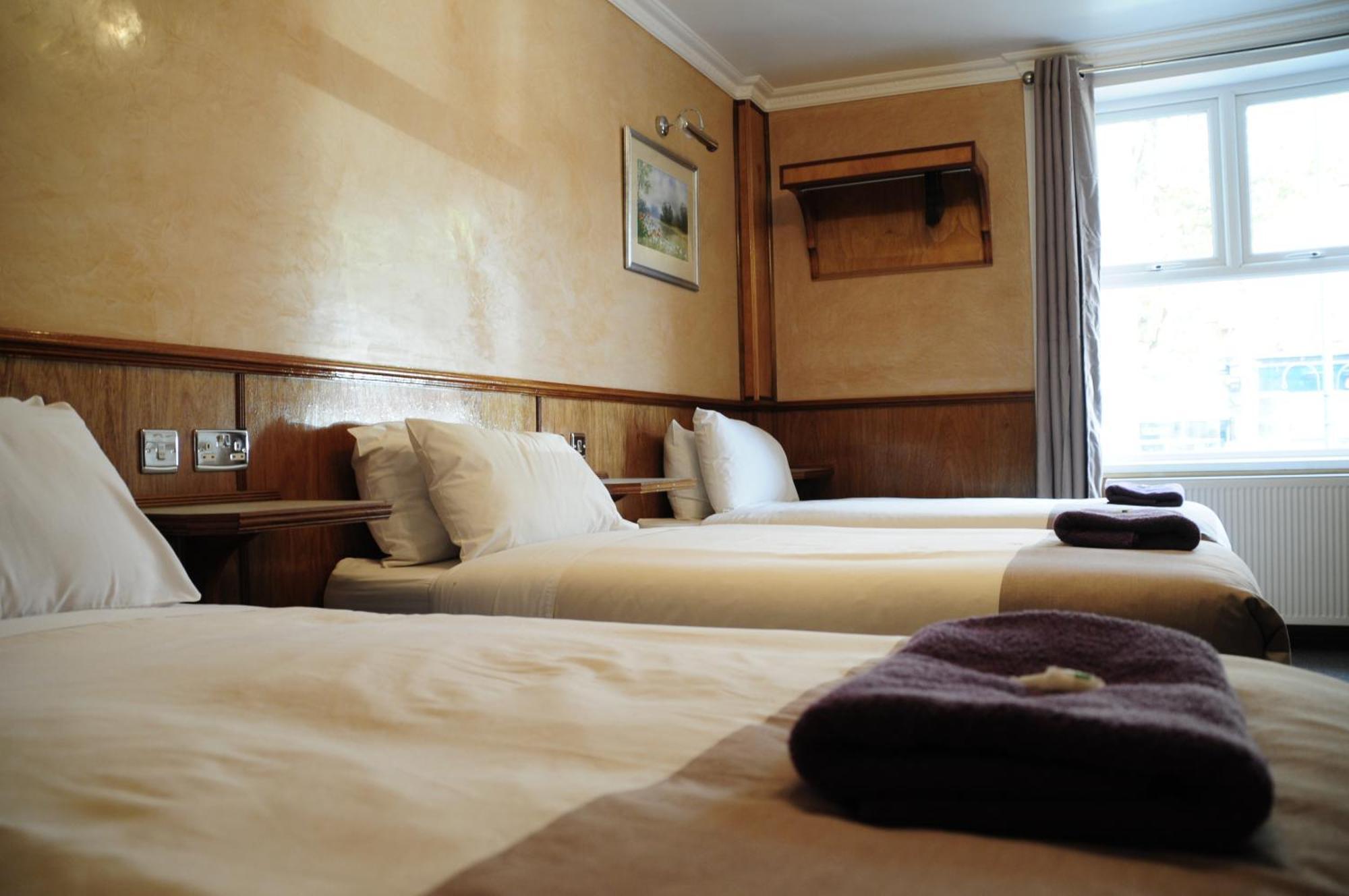 Basic Triple Room