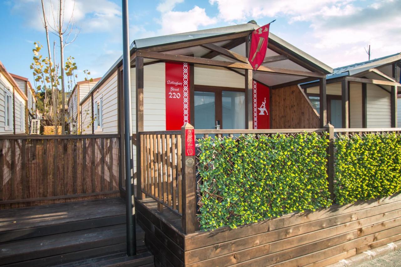 Bungalow mit 1 Schlafzimmer (2 Erwachsene)