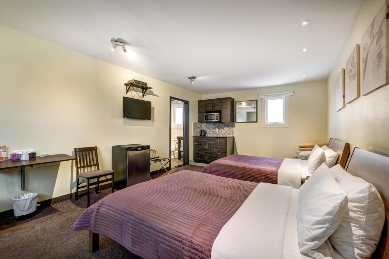Double Room Two Double Beds