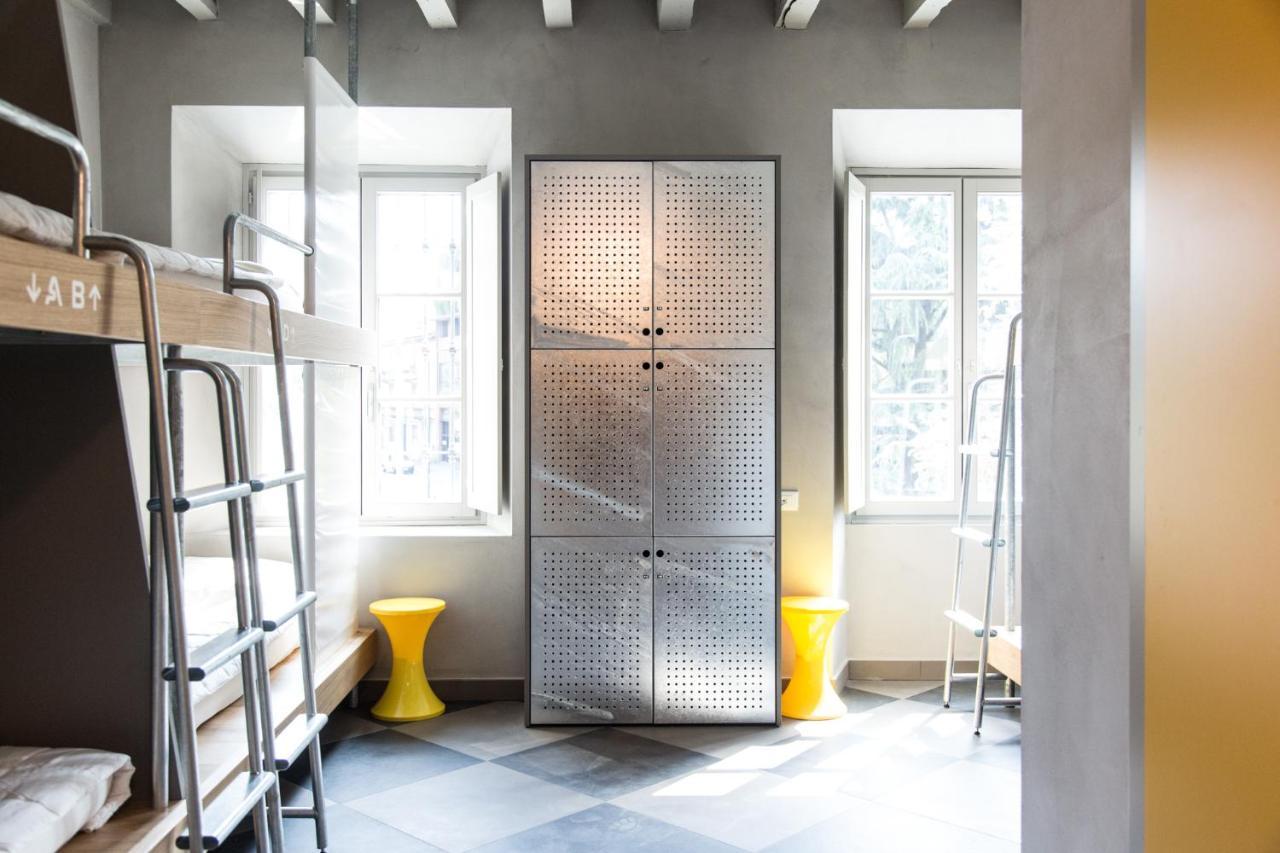 Bed op een Vrouwenslaapzaal met 6 Bedden
