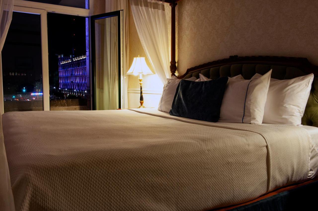 Master Suite Zocalo View