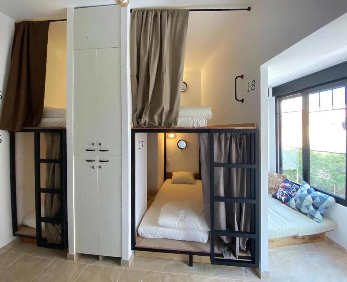 Bed 6-Bed Mixed Dormitory Room