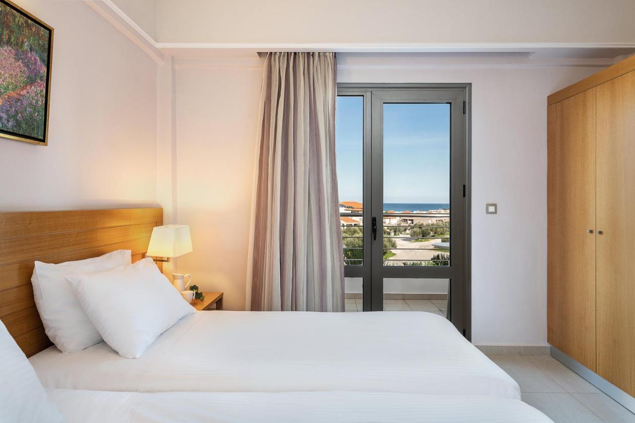 Double Room Pool or Garden View