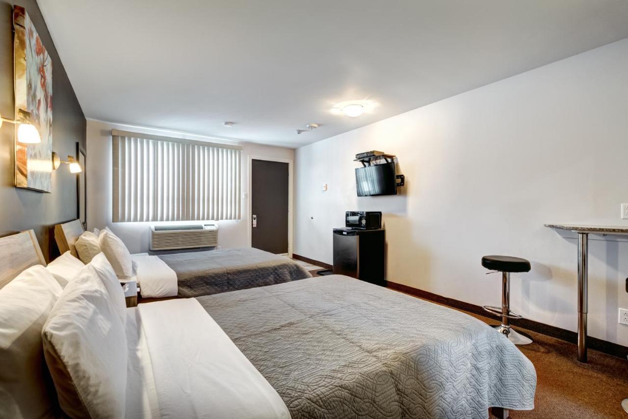 Double Room Two Double Beds