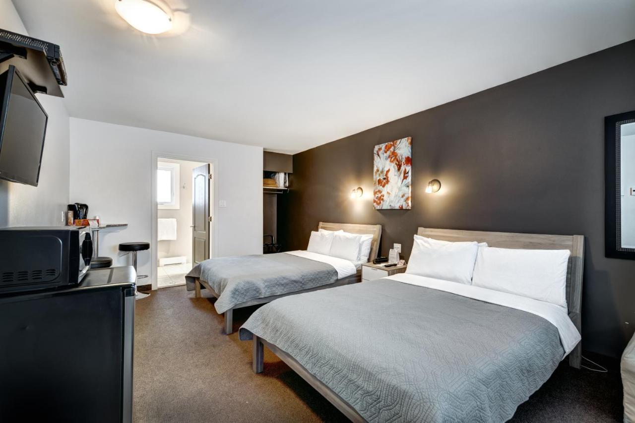 Double Room Two Double Beds