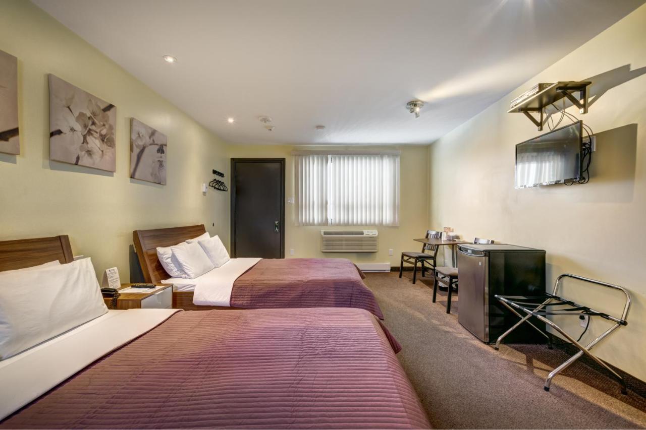 Double Room Two Double Beds