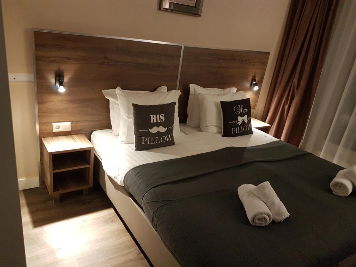 Deluxe Double Room,974958439:JPEG