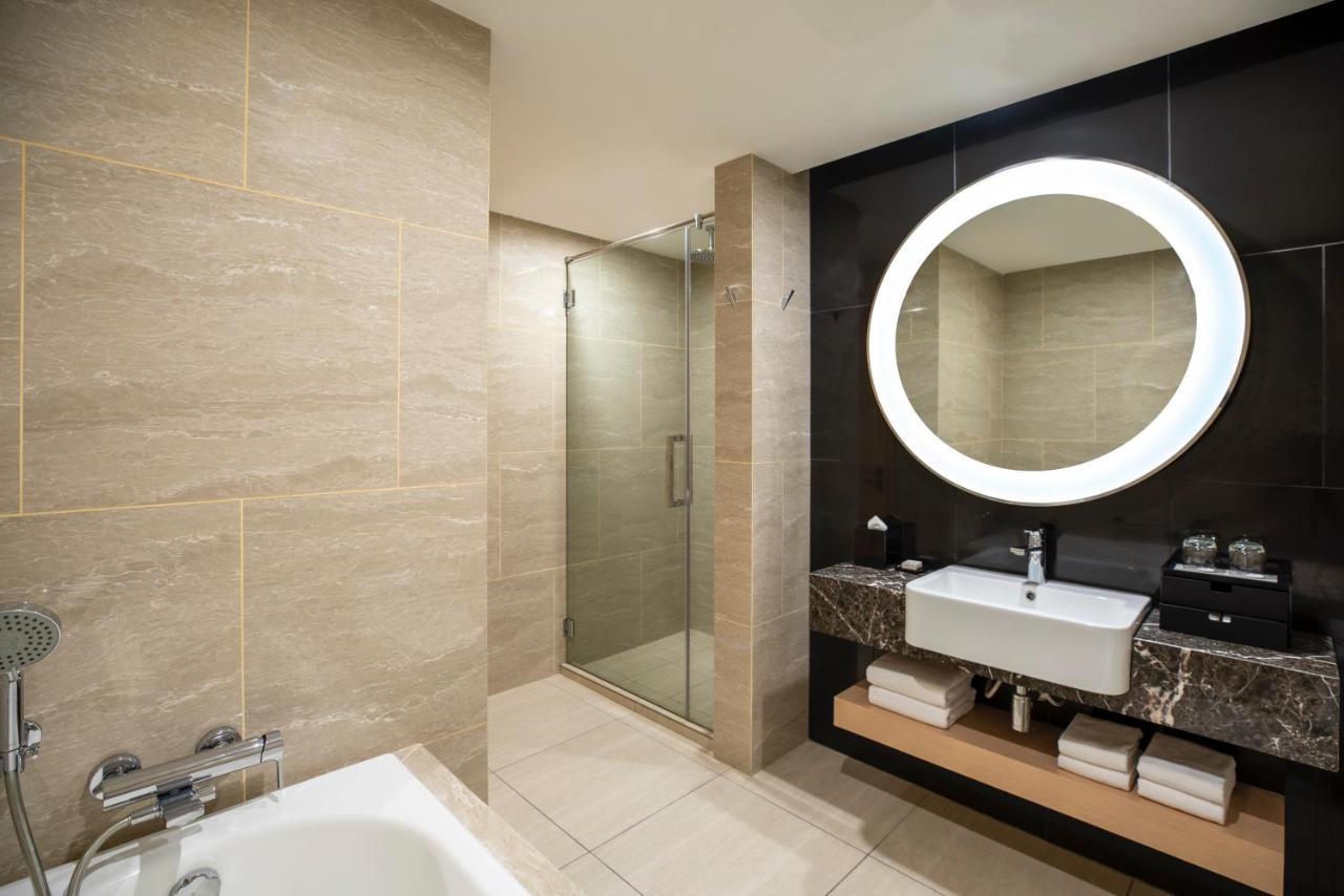 One-Bedroom Executive Suite