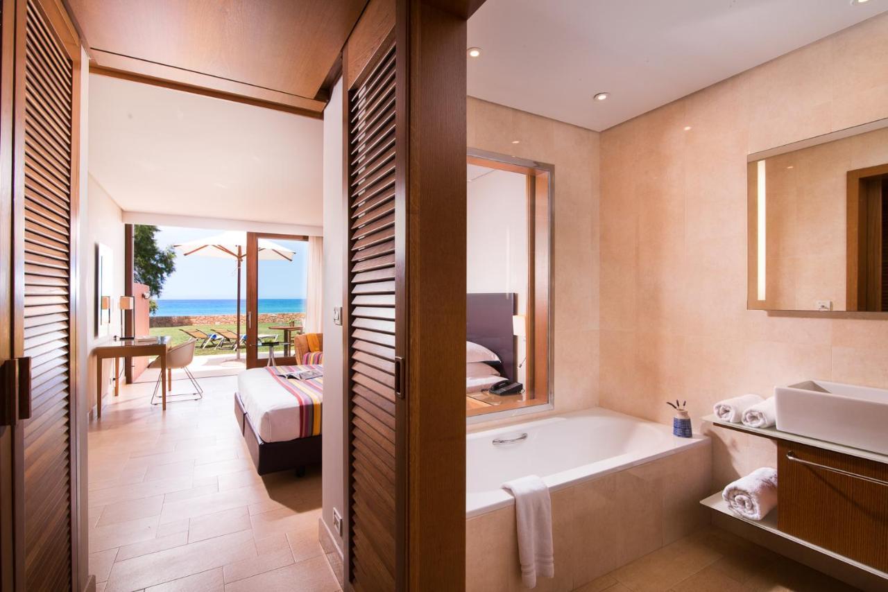 Superior Bungalow Sea Front