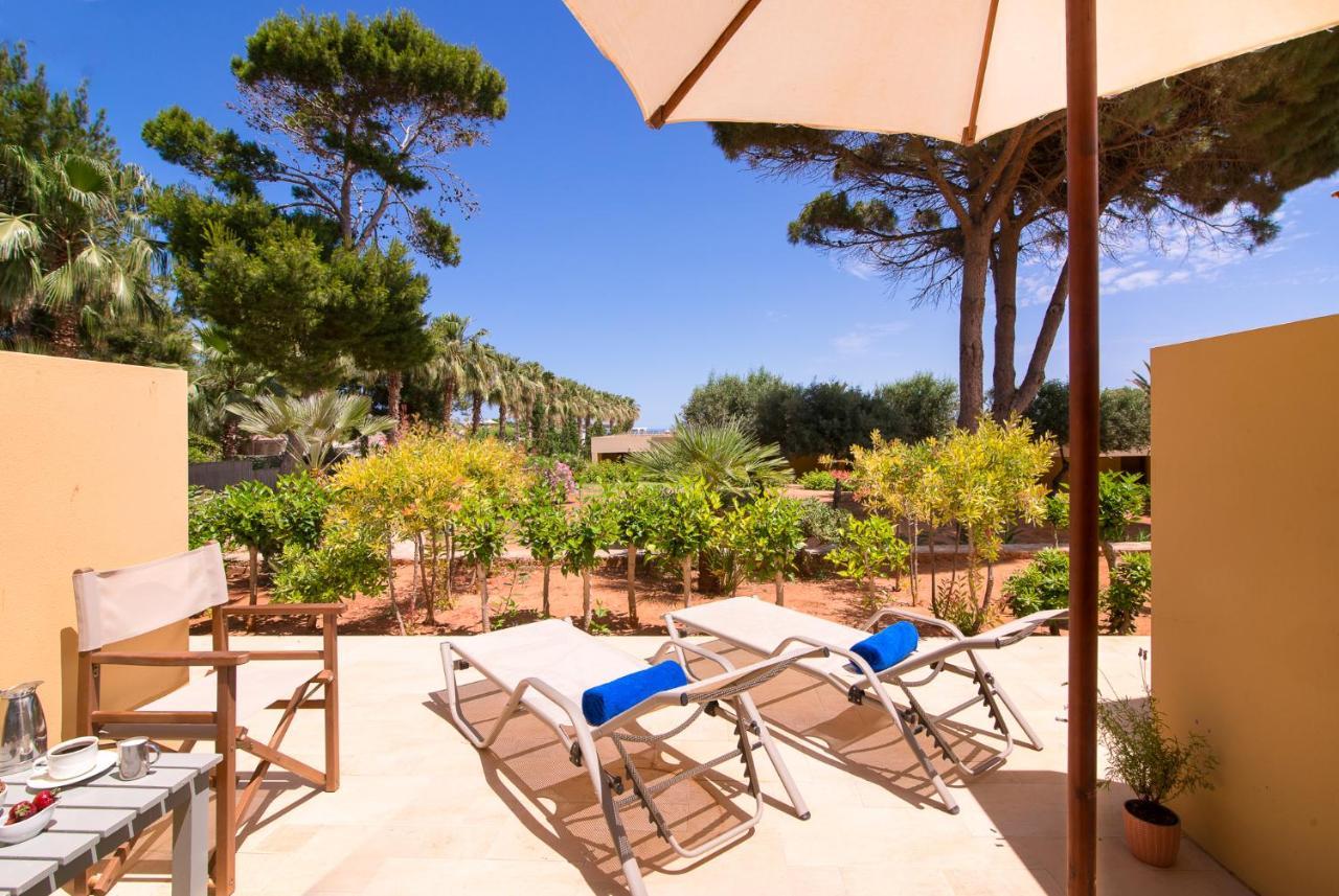 Superior Bungalow Mountain or Garden View