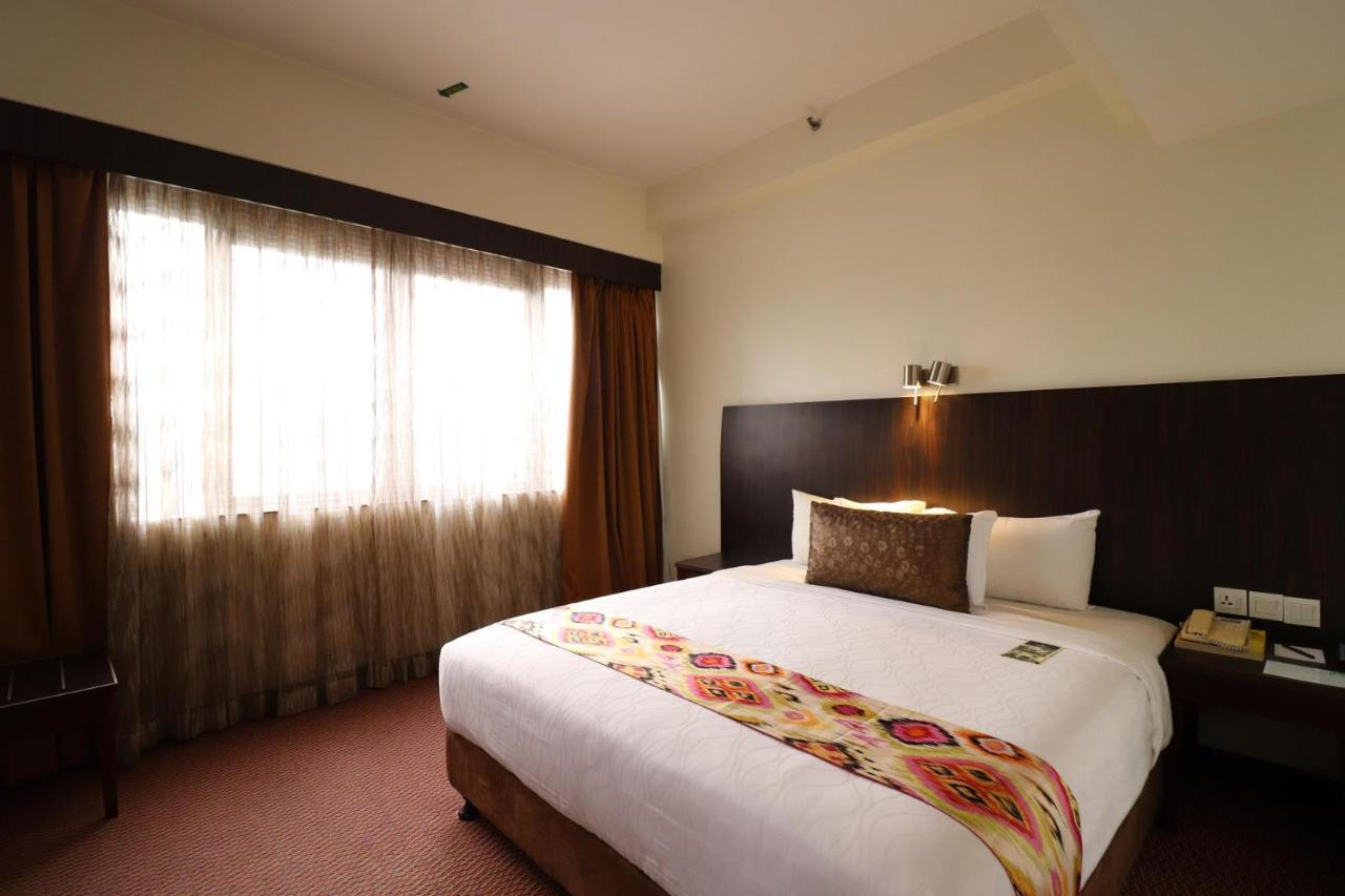 Premium Queen Room