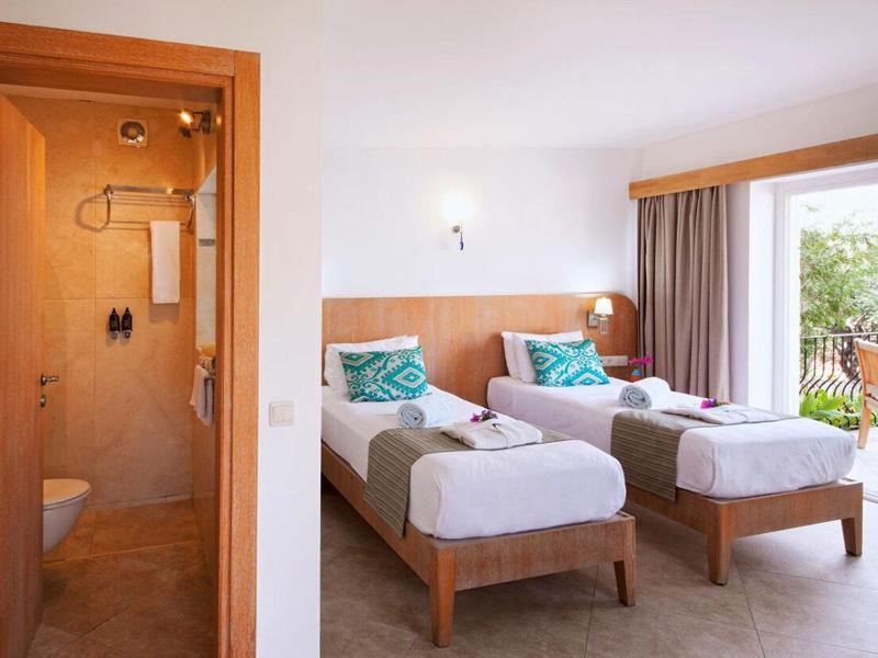 Superior Tweepersoonskamer met 2 Aparte Bedden en Uitzicht op Zee