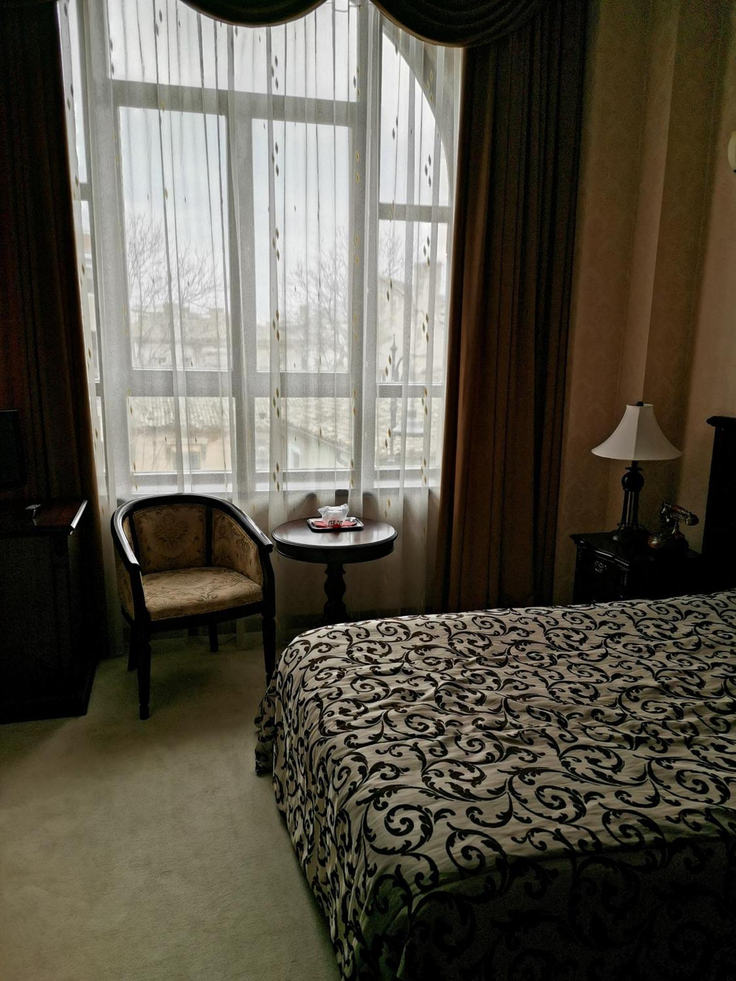 Queen Room