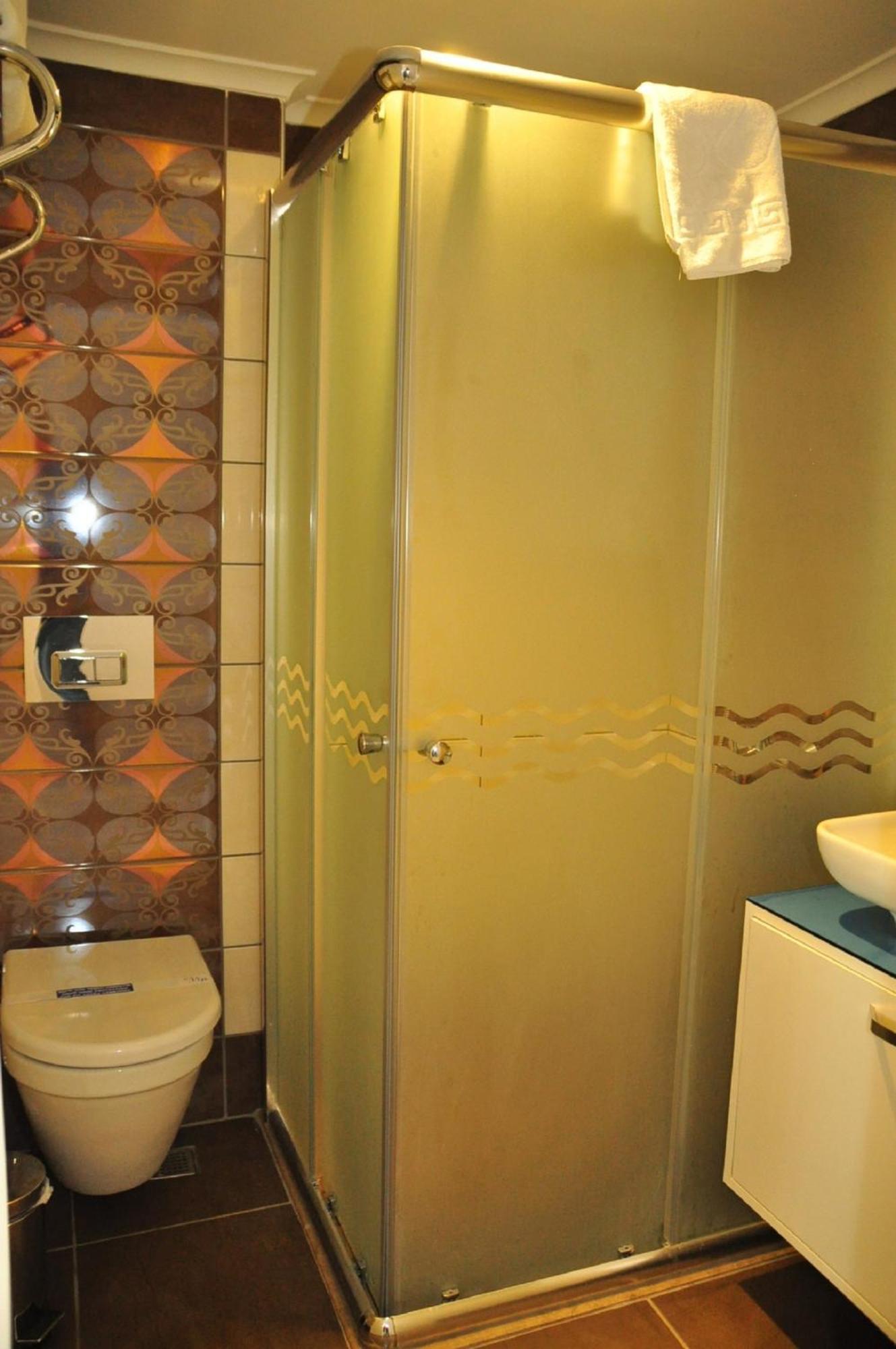 Standard Single Large Bed Room
