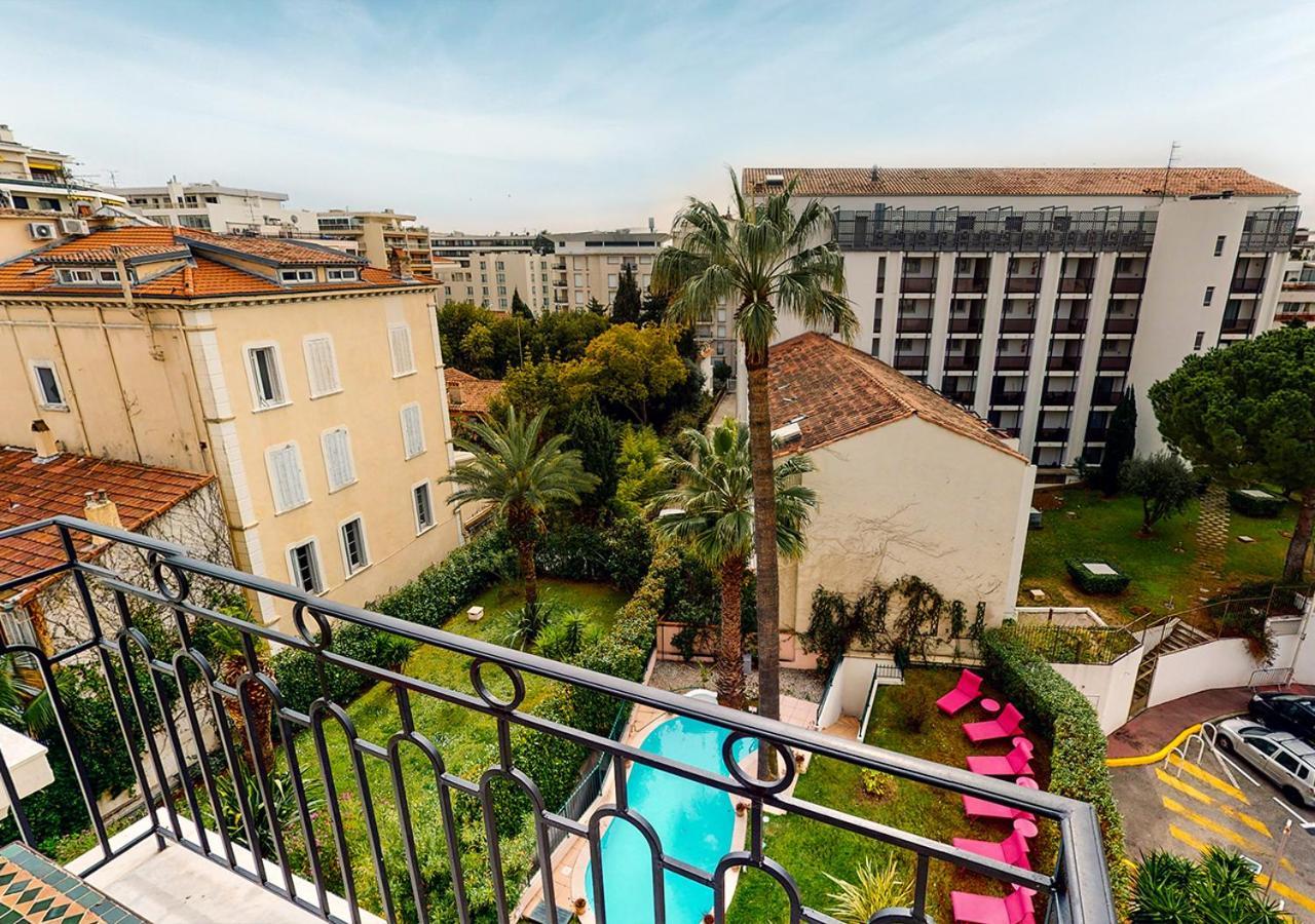 Junior Suite Balcony Garden View
