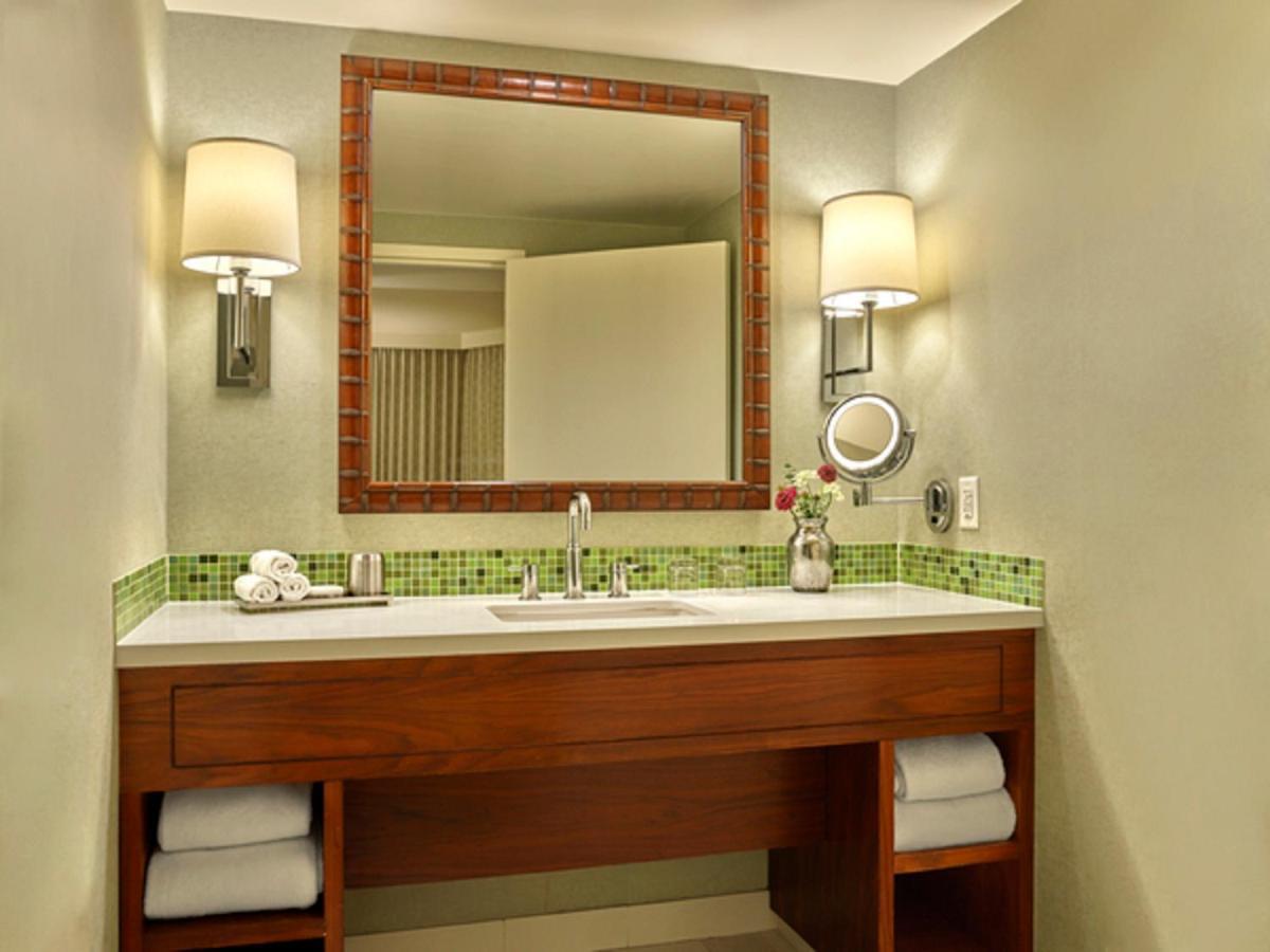Suite King com Vista Baía Coronado