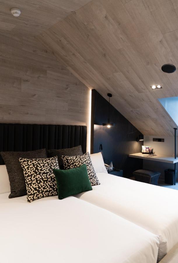 Quarto na Cobertura com Terraço