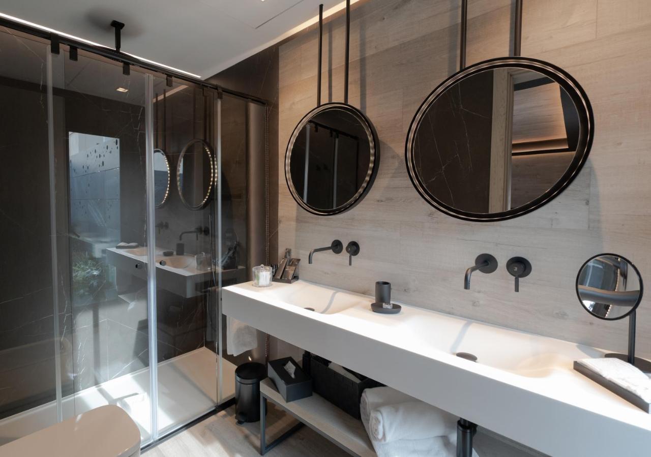 Quarto na Cobertura com Terraço e Banheira de Hidromassagem