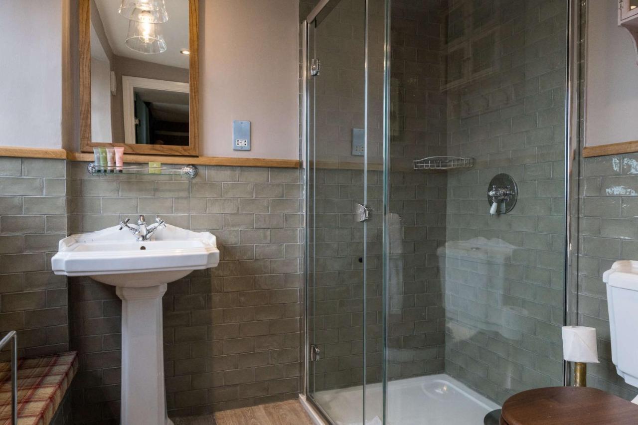 Double Room - Stuart House