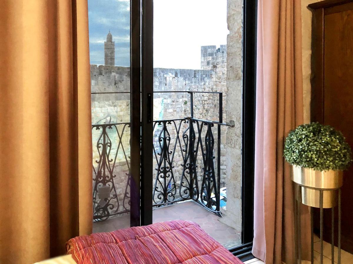 Suite Balcony,1182256435:JPEG