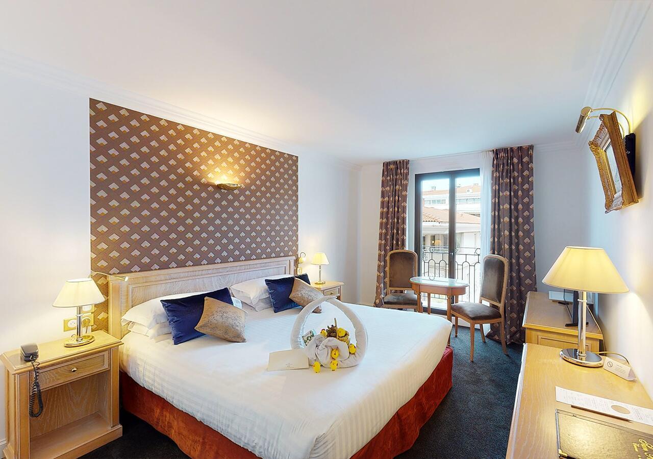Superior Double Room City View