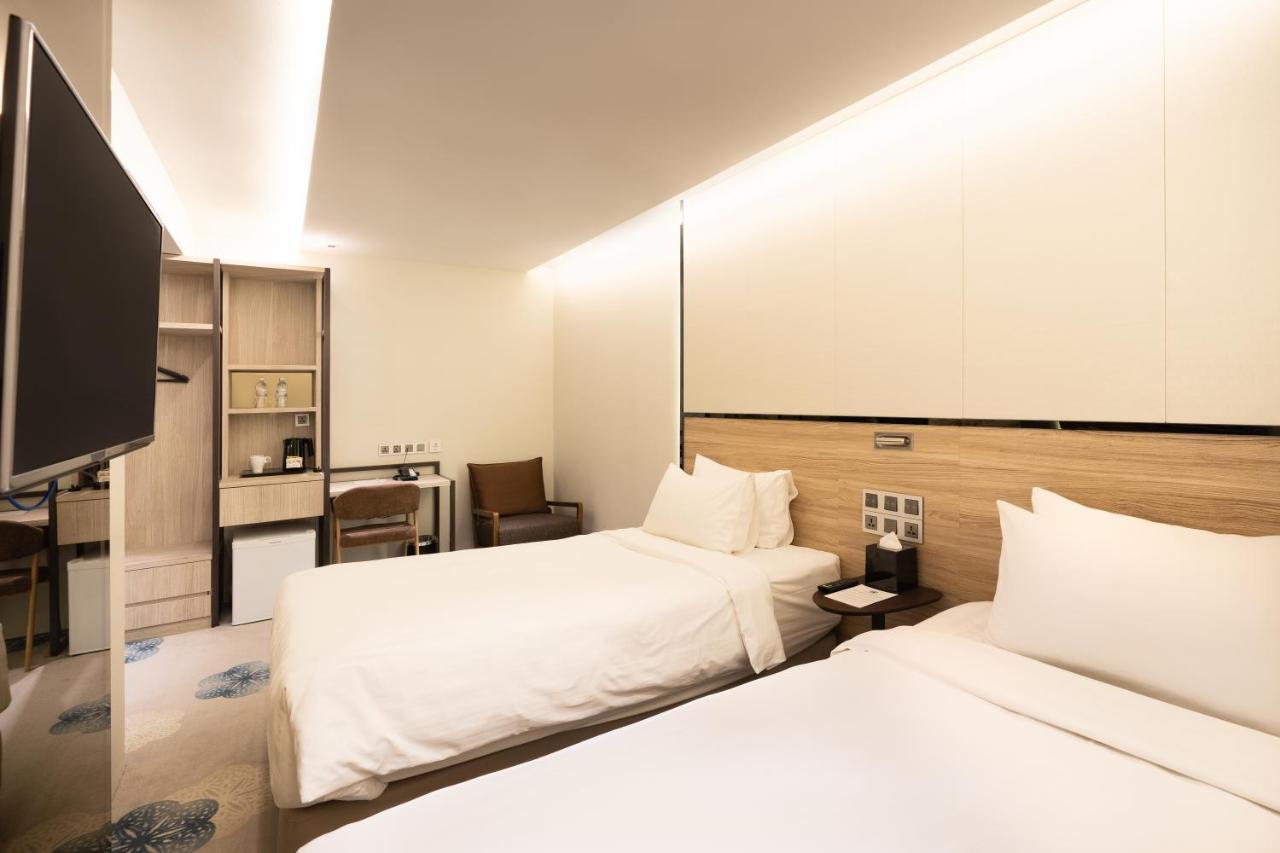 Superior Twin room without windows