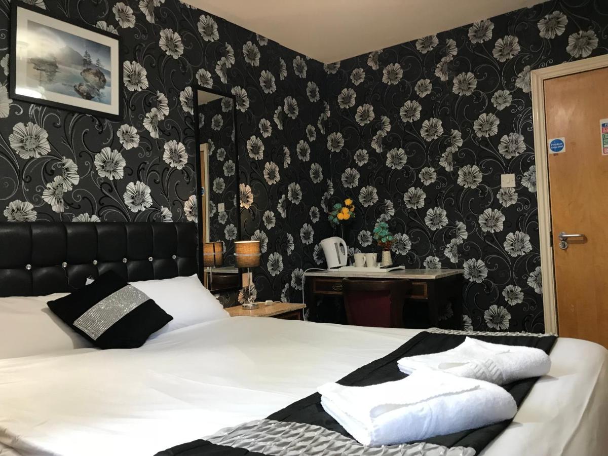 Double Room Private Bathroom