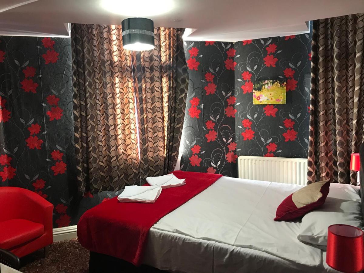 Double Room Private Bathroom