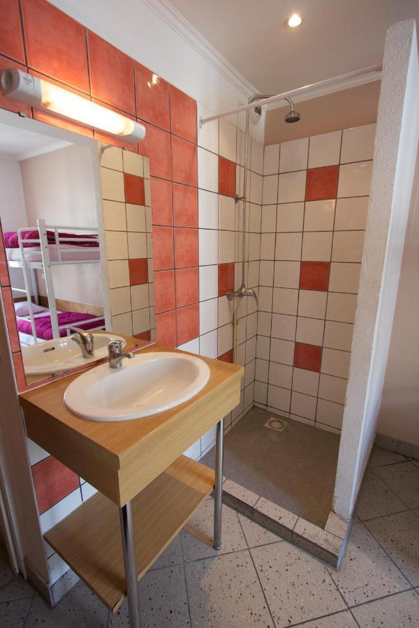 Twin Room Private Bathroom