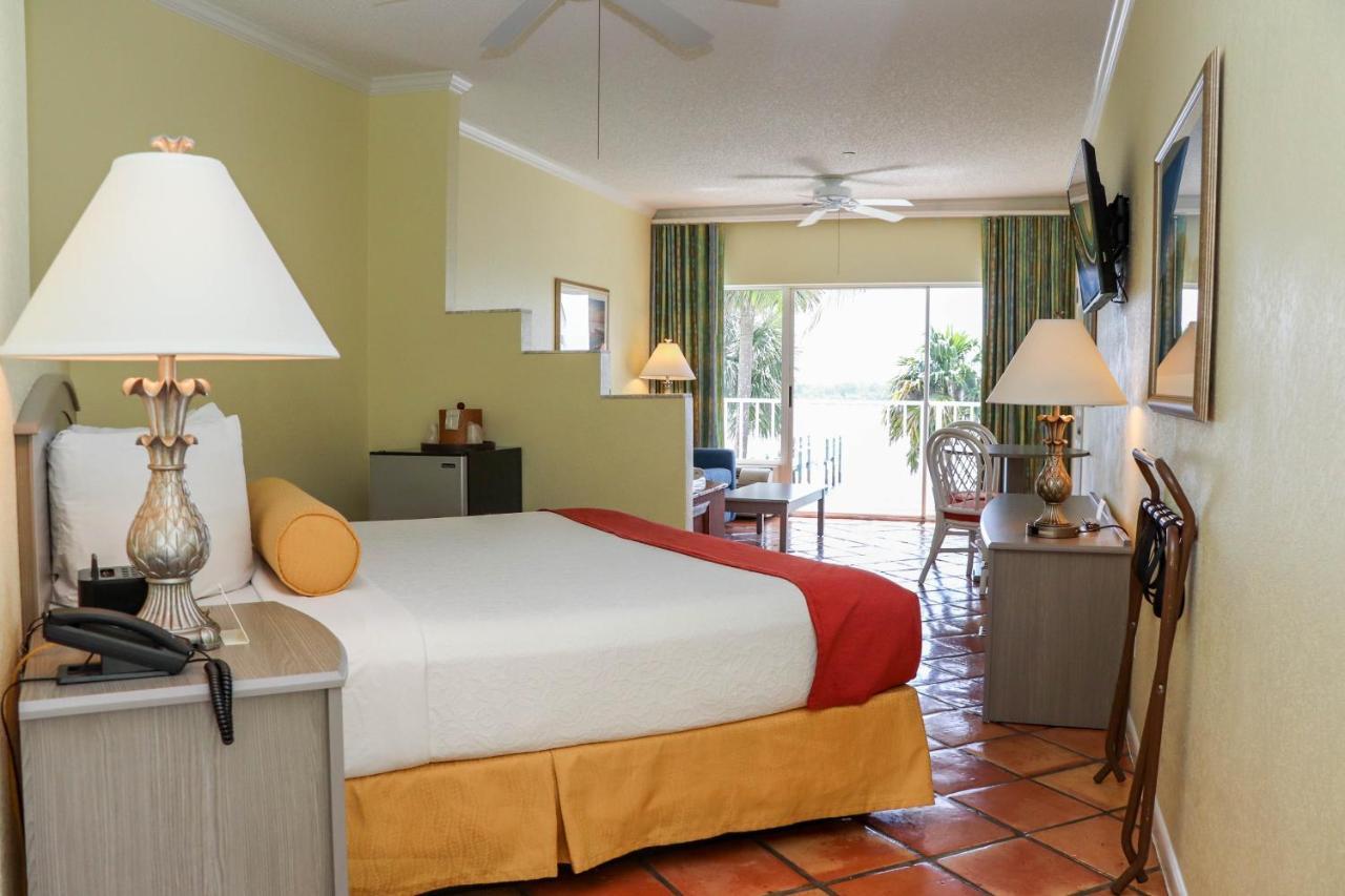 Deluxe King Suite