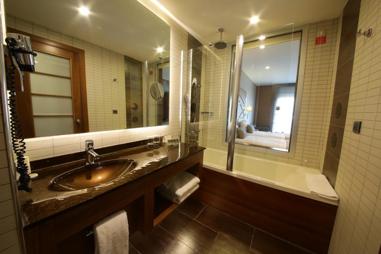 Superior Twin Room Land View