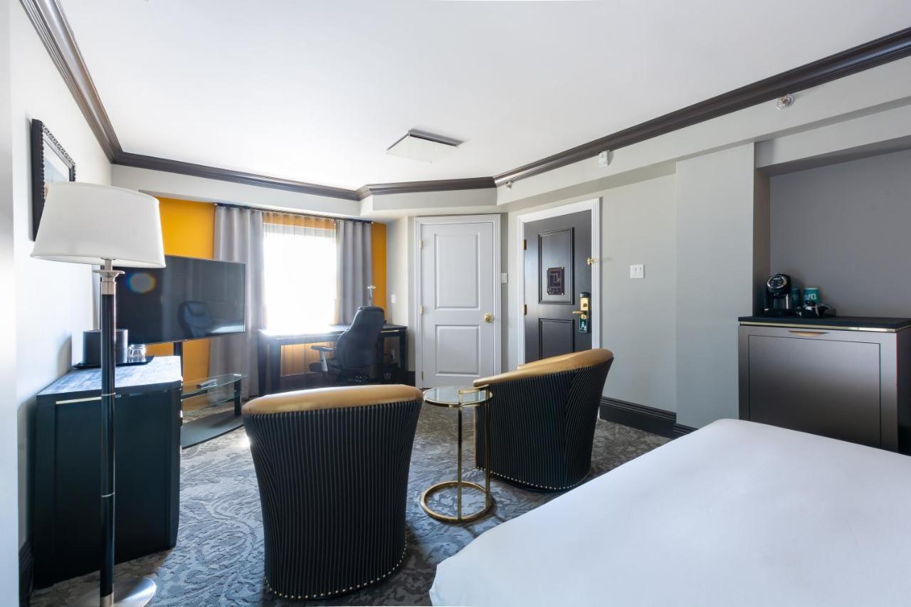 Executive Queen Room
