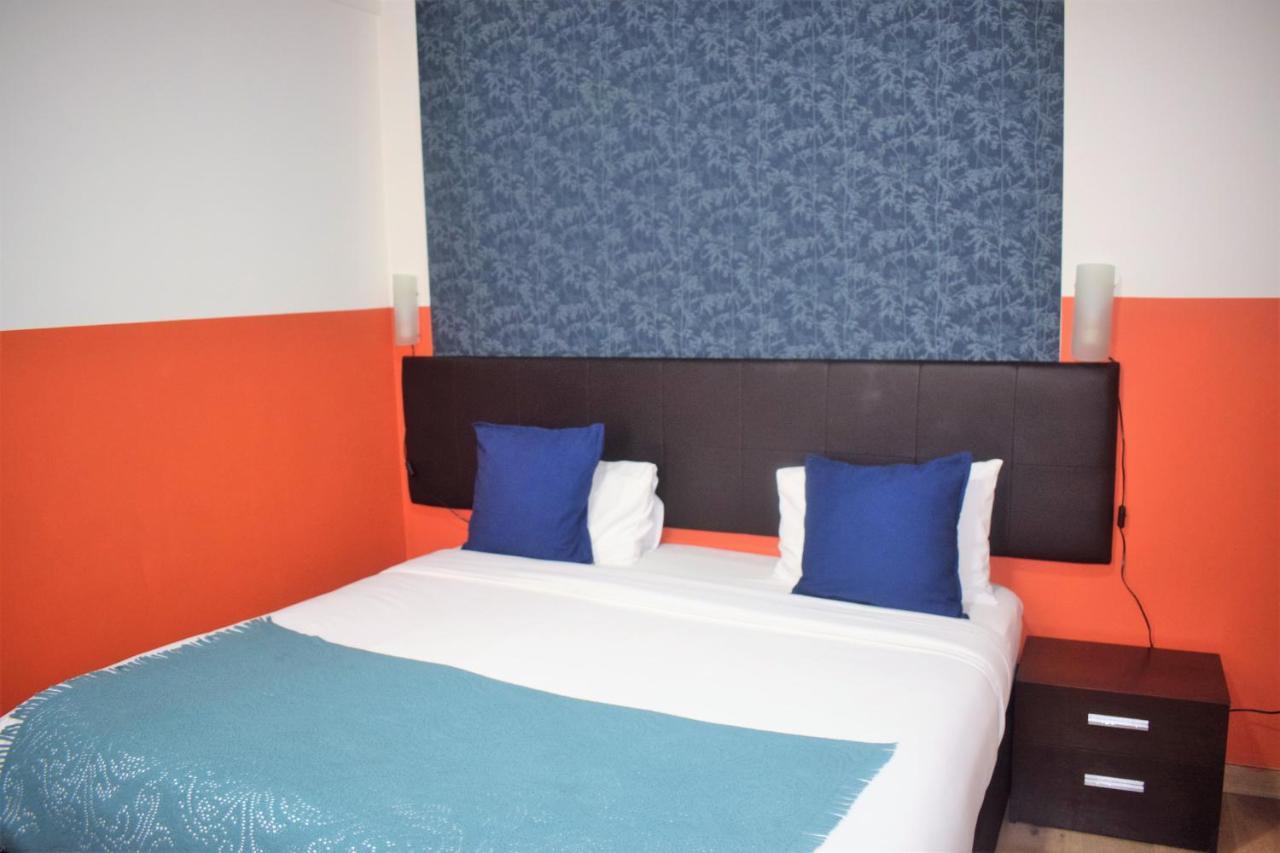 Quarto Duplo com Casa de Banho Partilhada