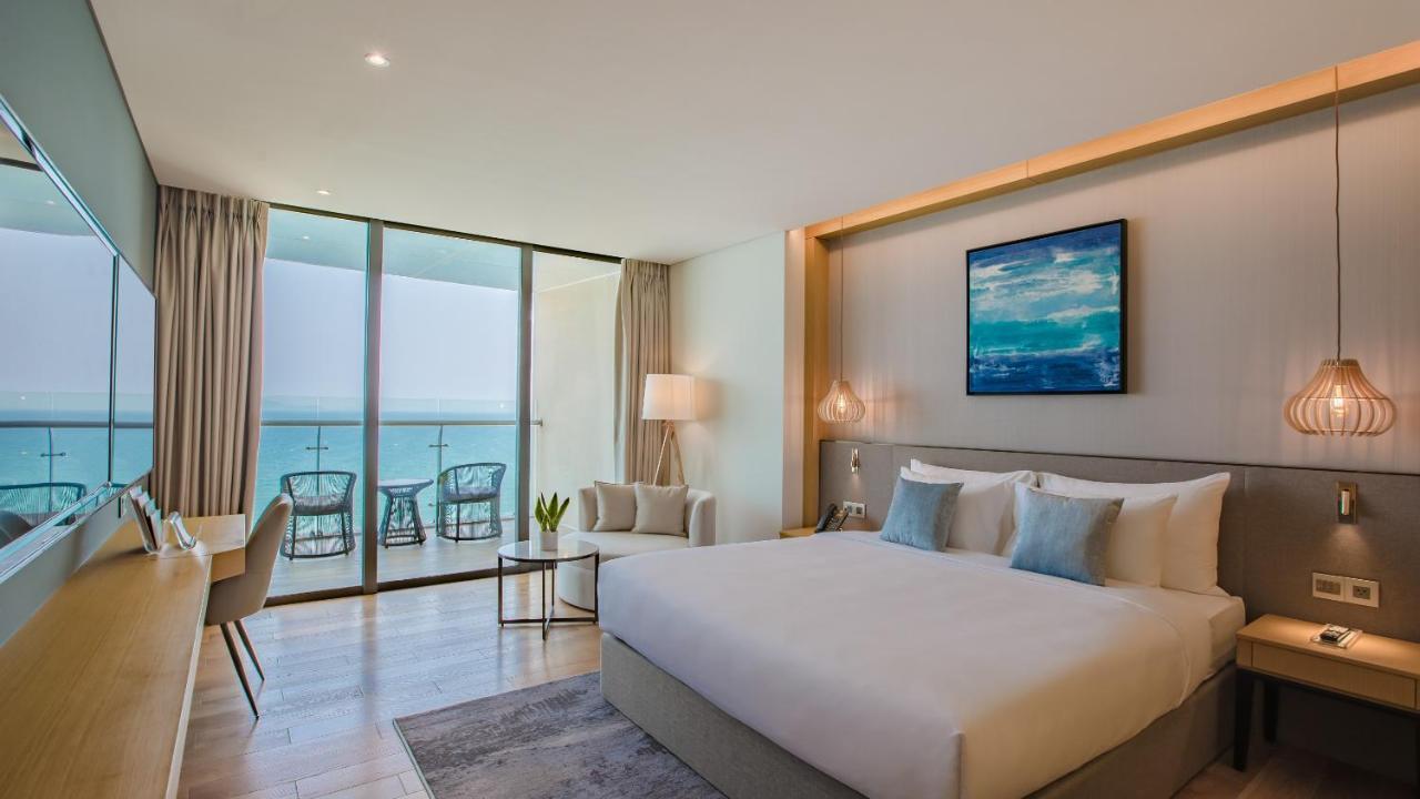 Superior King Room Balcony Ocean View