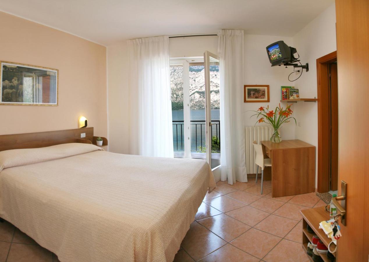 Double Room Balcony Lake View