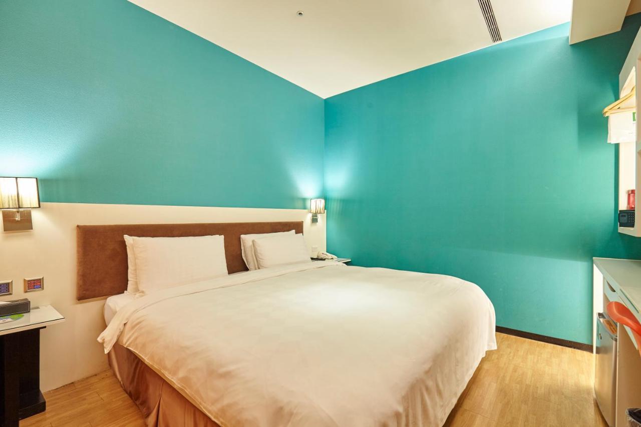 Superior Double Room No Window No Basement