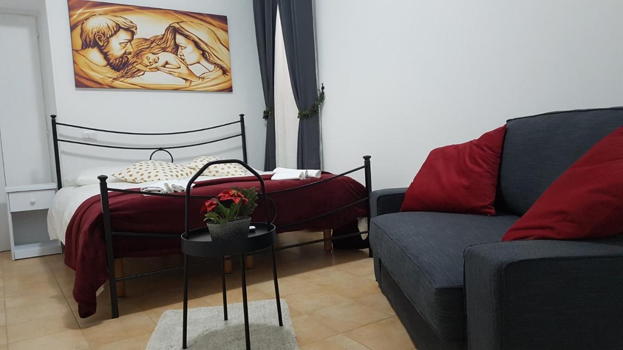 Large Double or Twin Room,999095310:JPEG