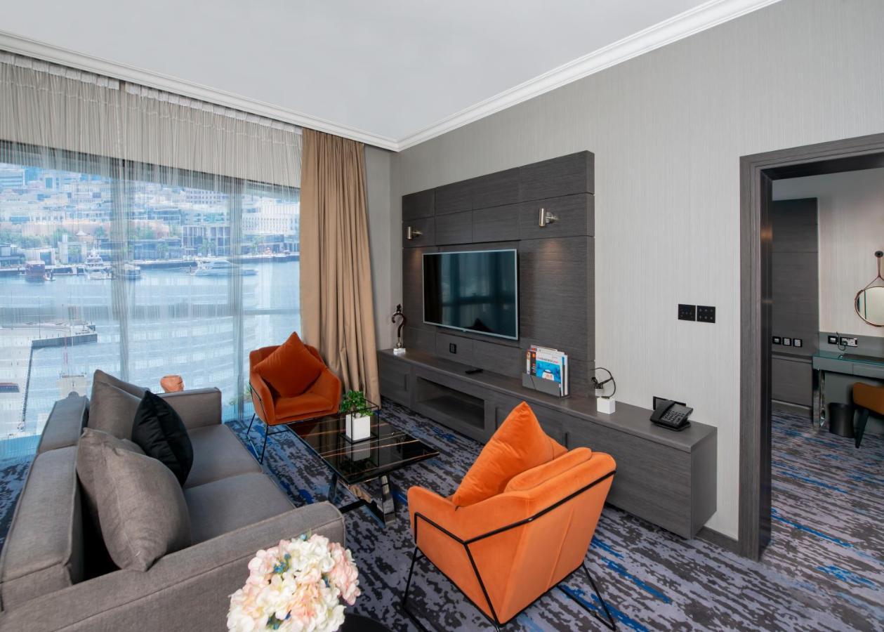 One-Bedroom Suite Creekside