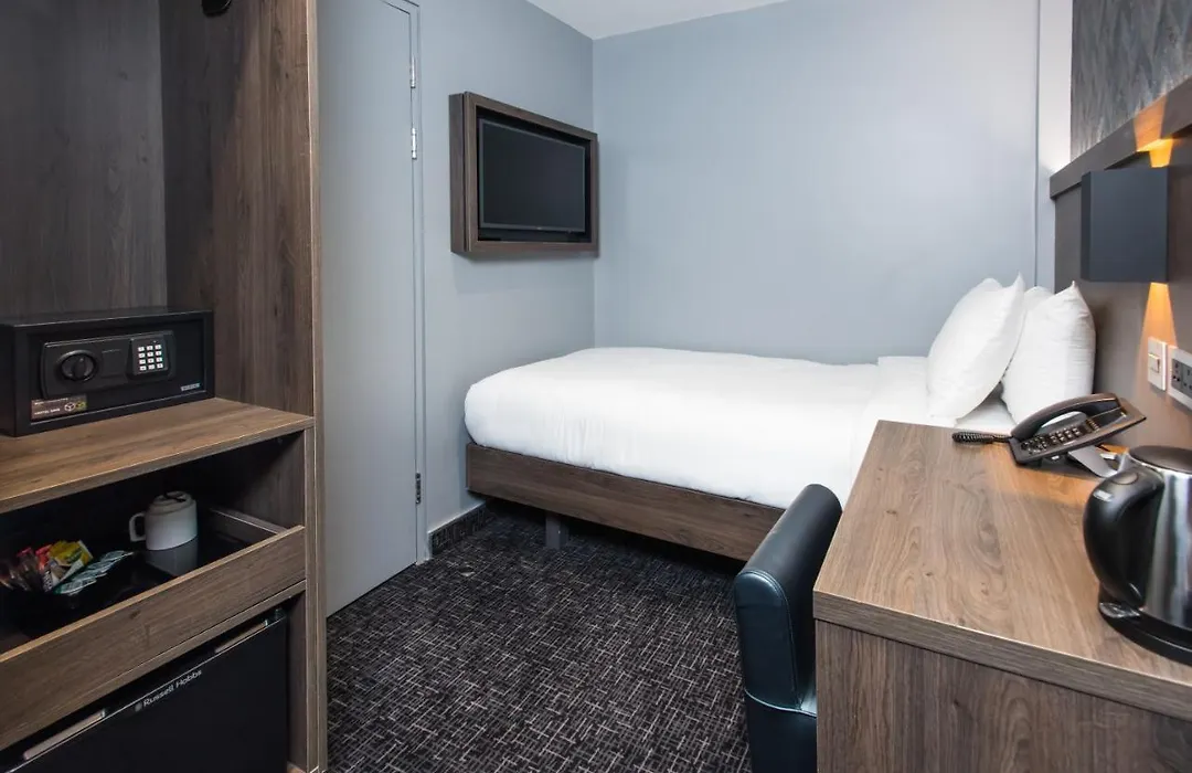 Brit Hotels Elephant Castle-1