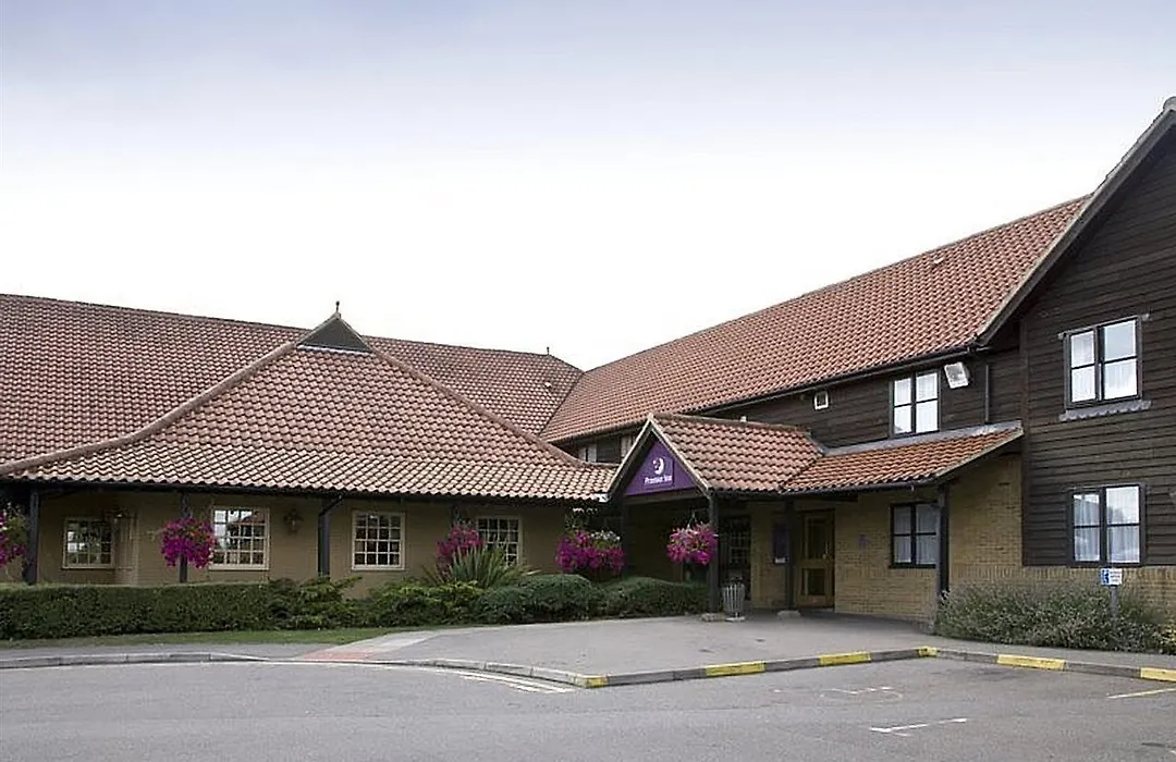 Premier Inn Basildon South-1