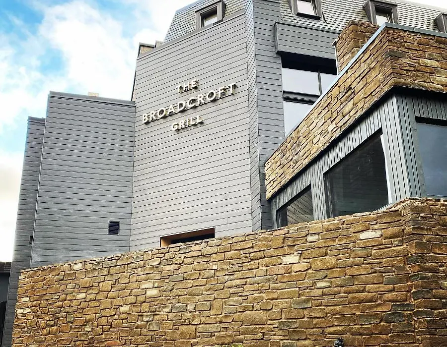 Broadcroft Hotel-1