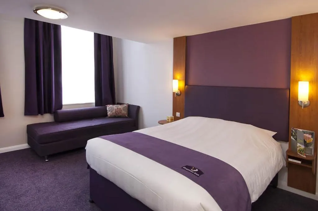 Premier Inn London Waterloo-1