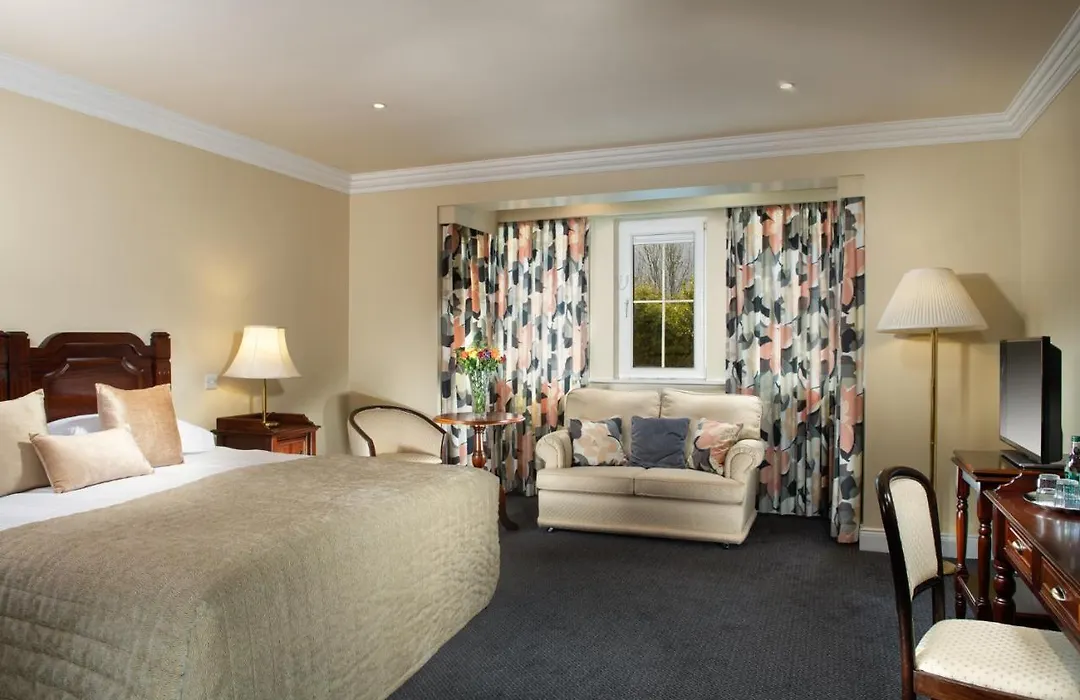 Killarney Lodge-1