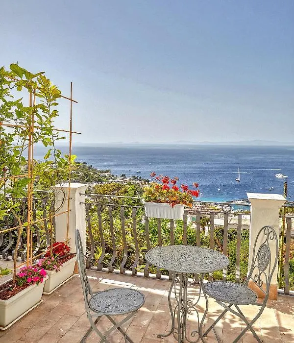 Malafemmena Guest House-1