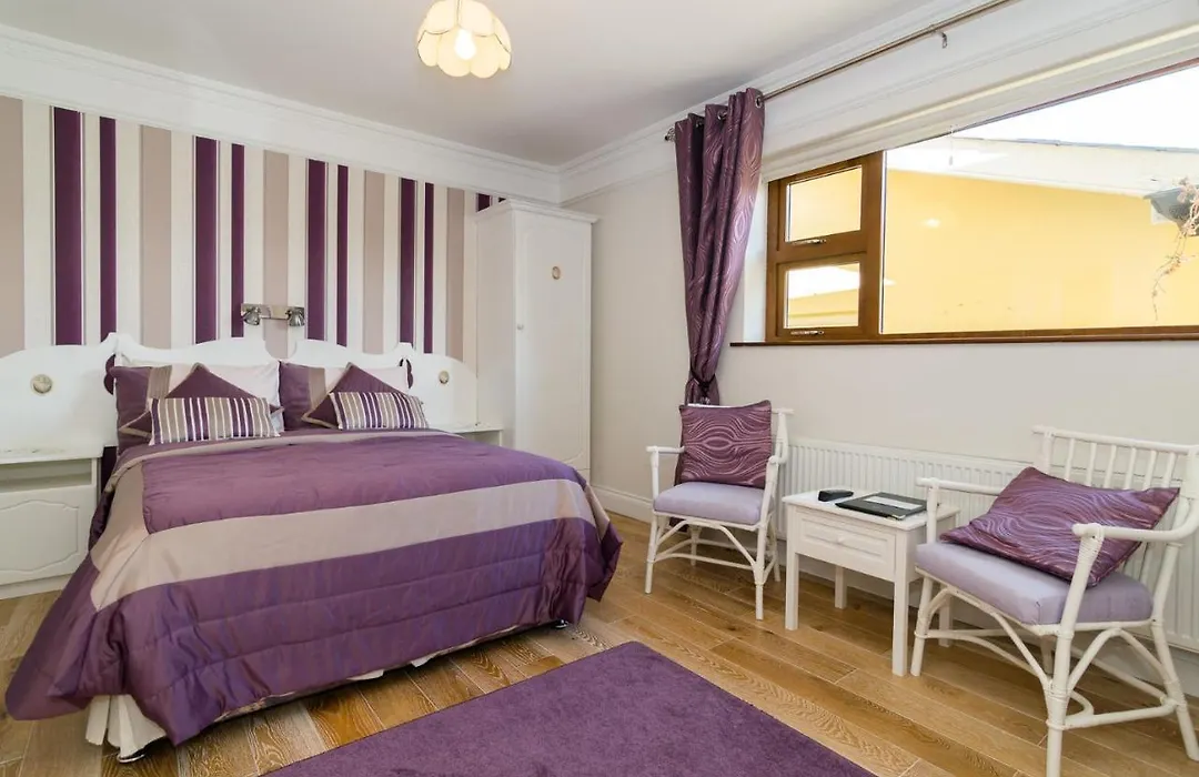 Cois Li Accommodation-1